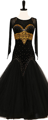 This is a photo of our Randall Designs Smooth gown, Glam and Glitz. A dress complete with richness and beauty!